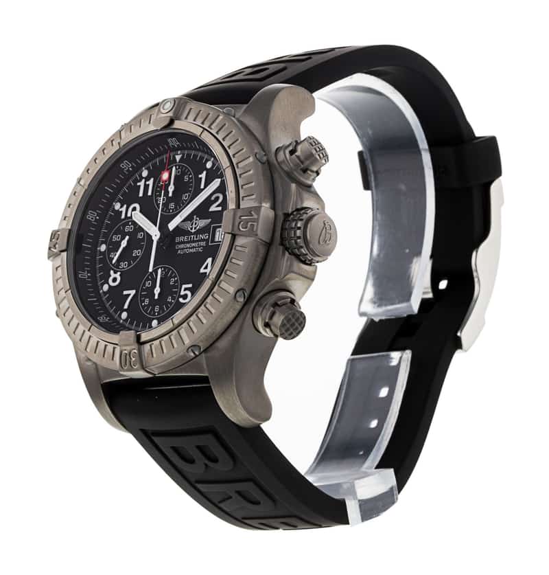 Breitling Chrono Avenger E13360